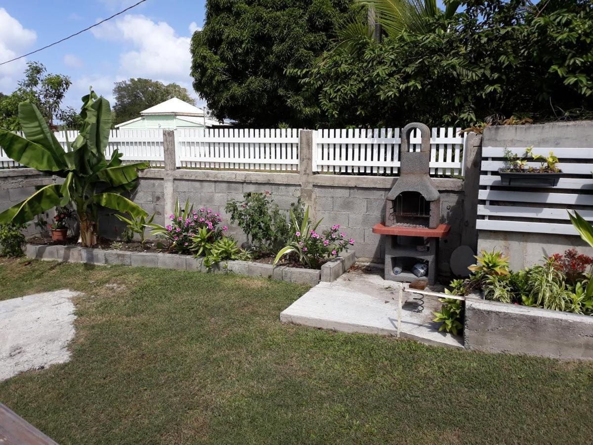 Les Multipliants Villa Le Moule Luaran gambar